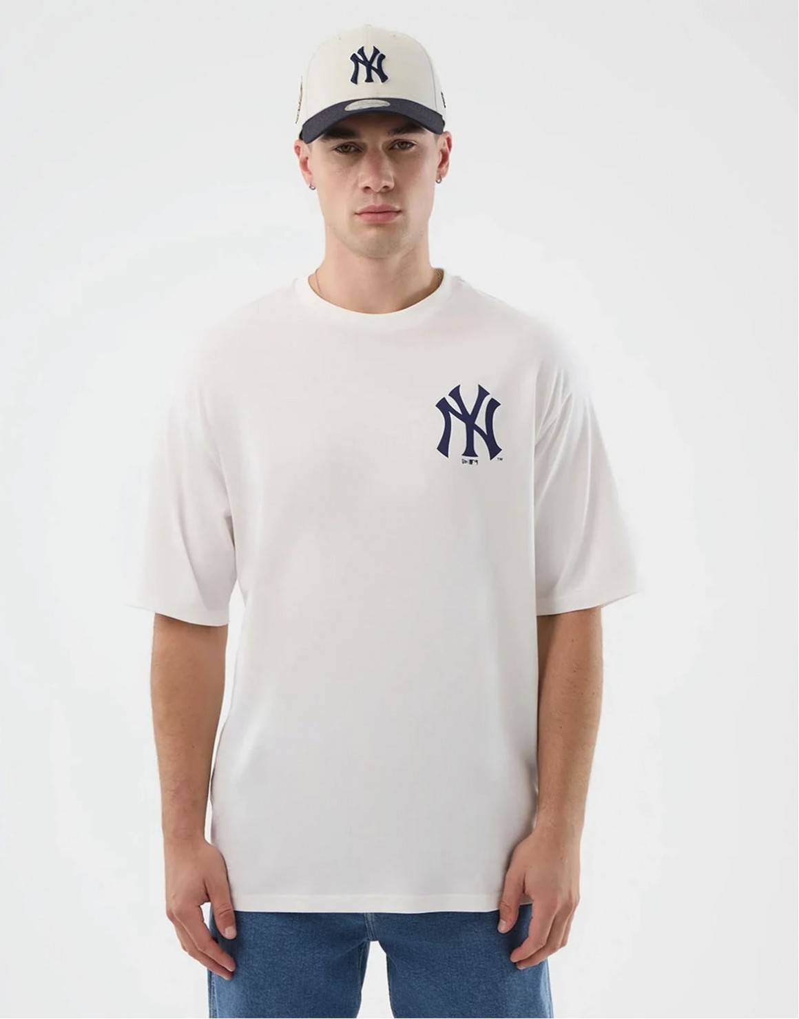 New York Yankees MLB Cap Graphic Oversized T-Shirt